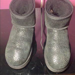 Black Printed Ugg - 7